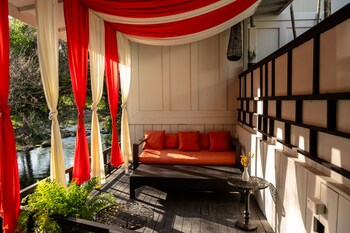 zantiis ndol villas