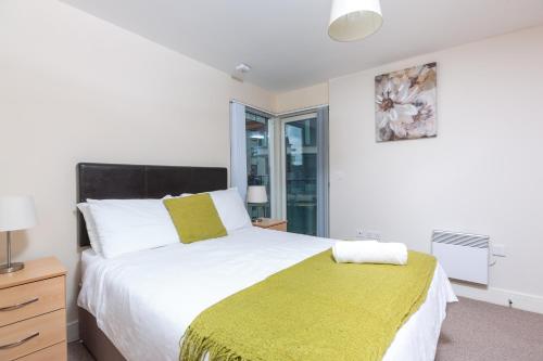 marina city apartment