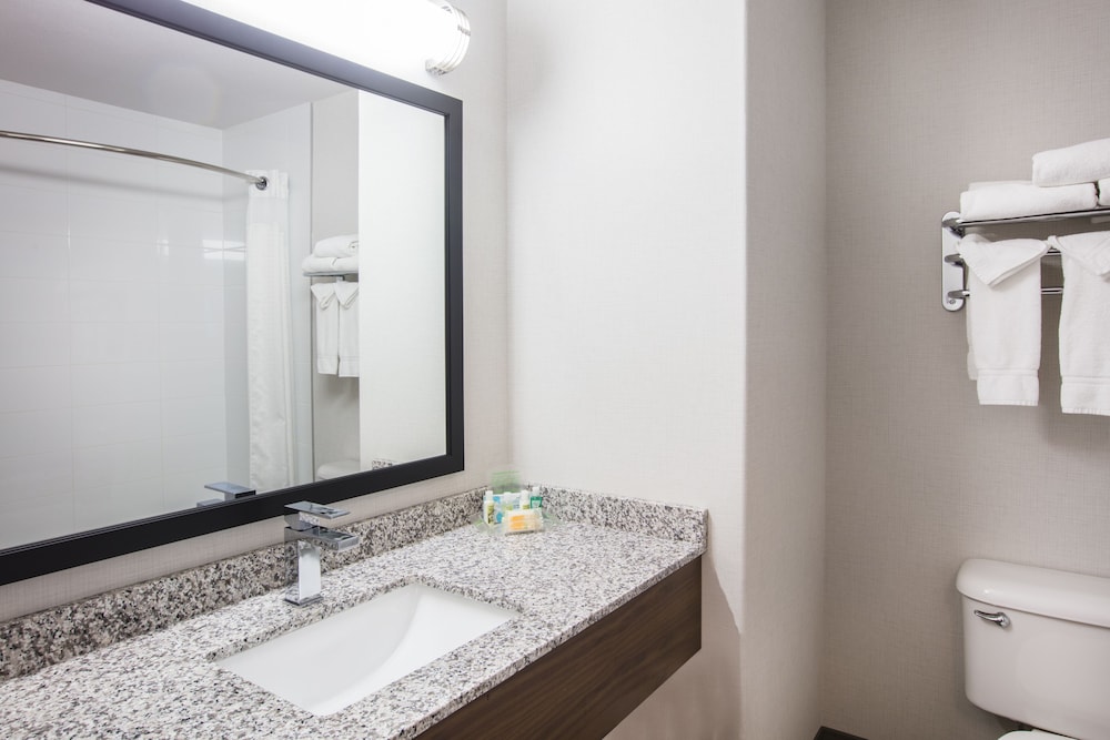 holiday inn and suites grande prairie conference center by ihg