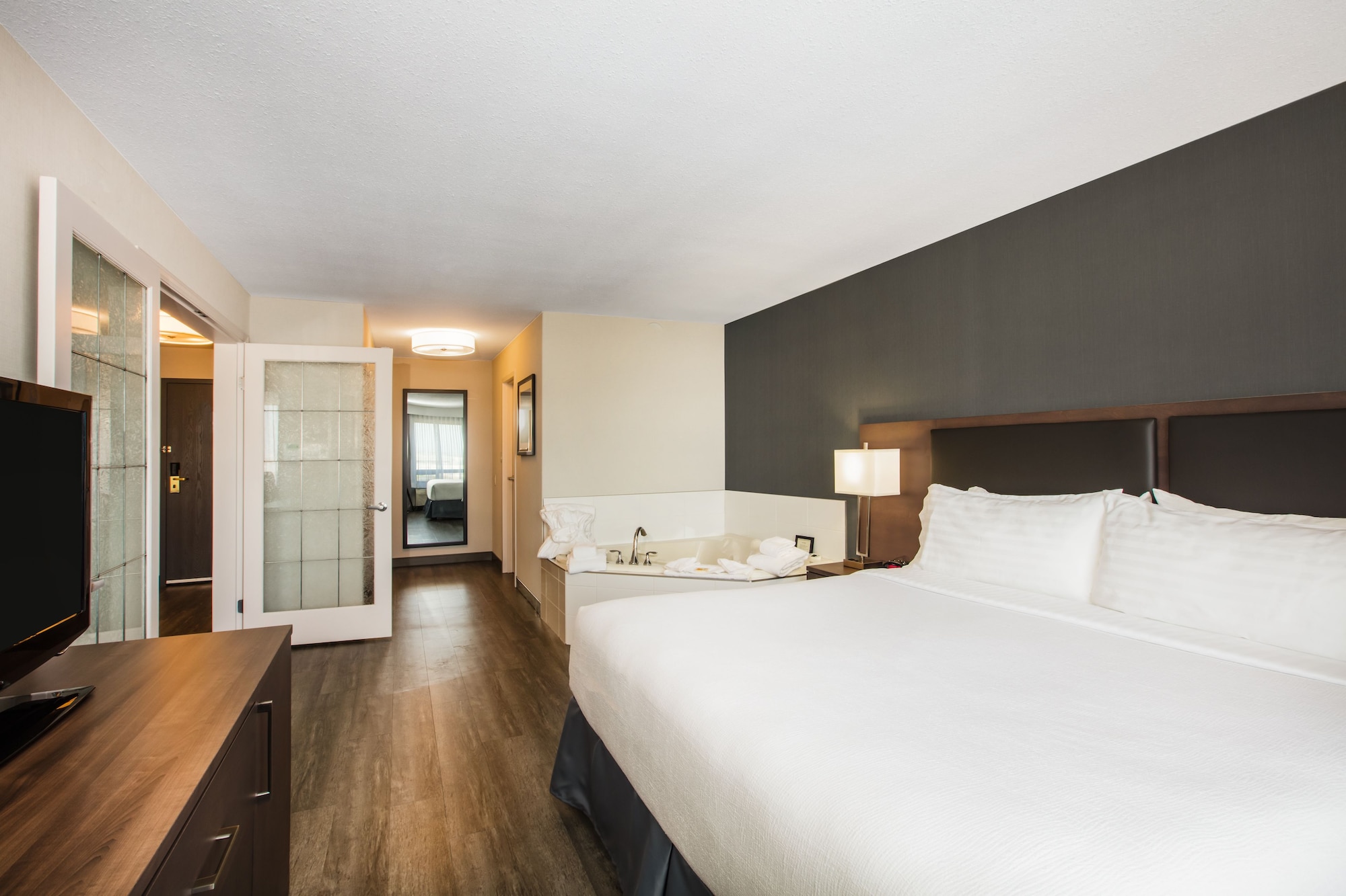 holiday inn and suites grande prairie conference center by ihg
