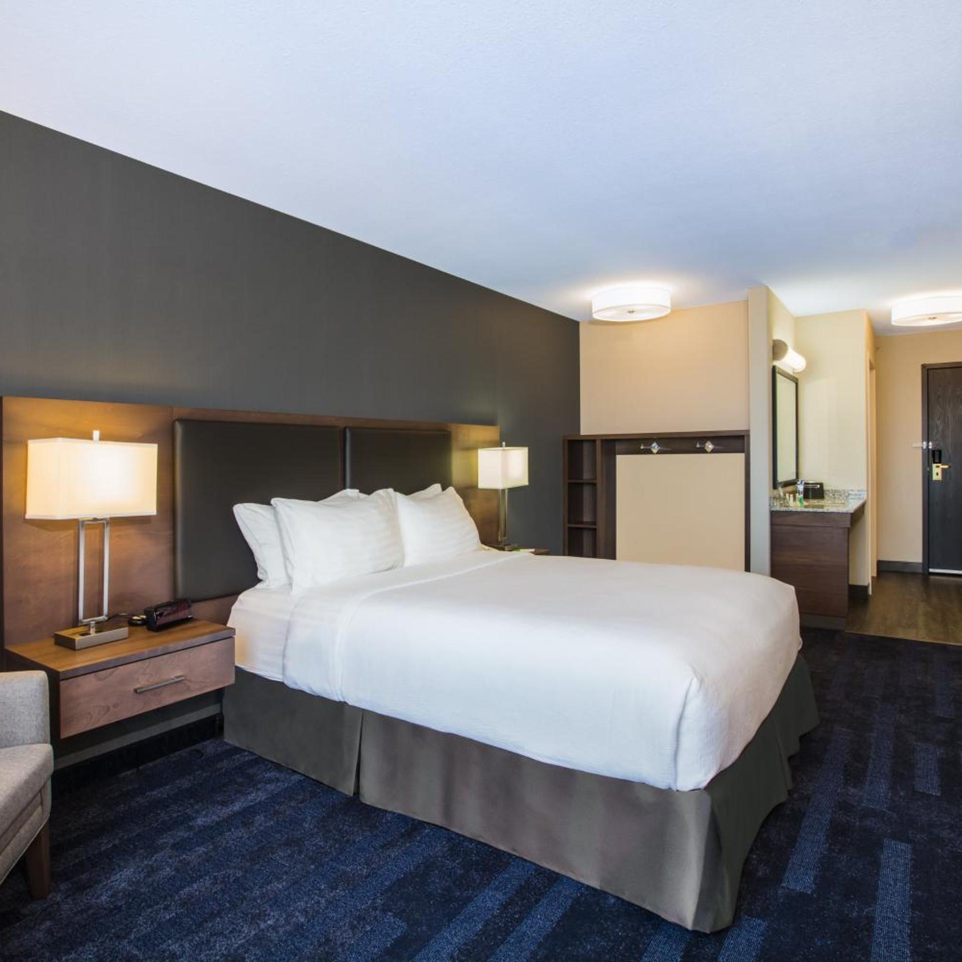holiday inn and suites grande prairie conference center by ihg