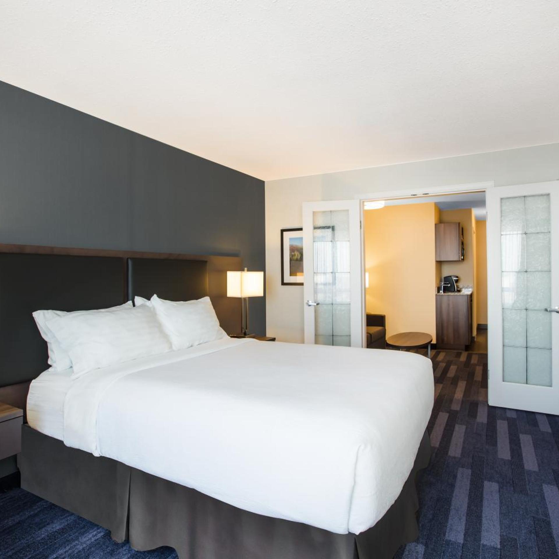holiday inn and suites grande prairie conference center by ihg