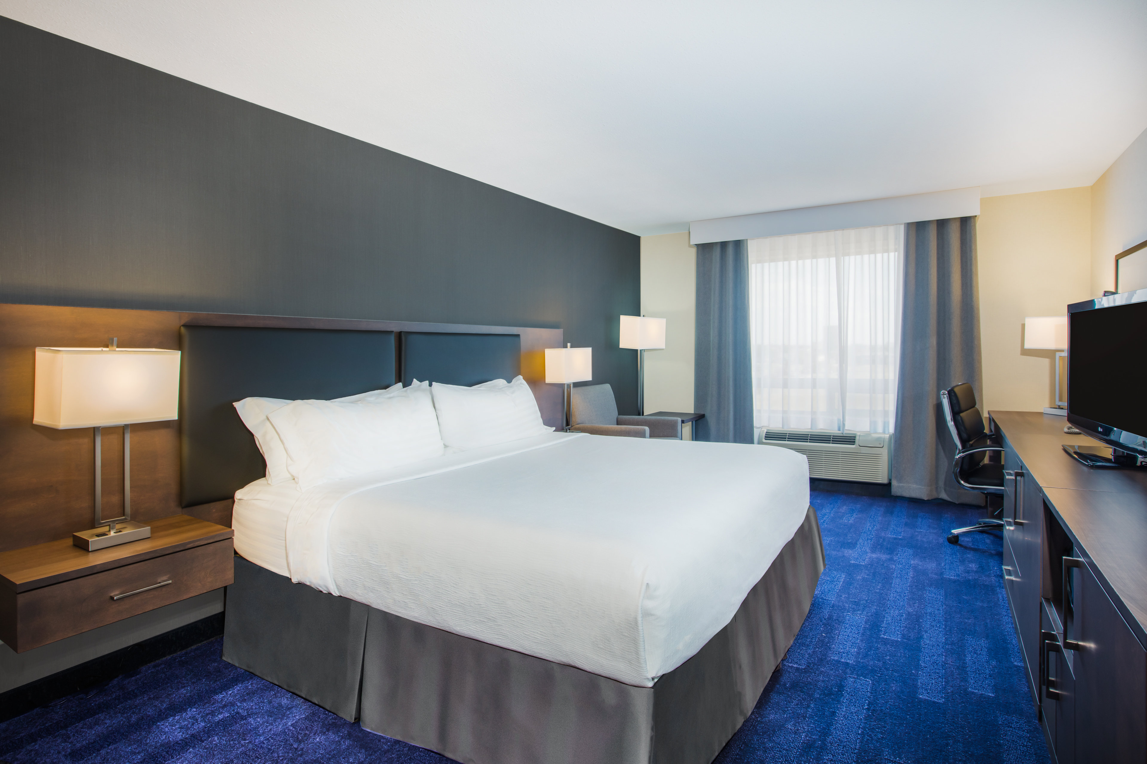 holiday inn and suites grande prairie conference center by ihg