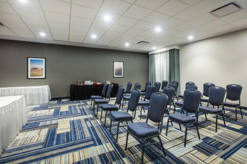 holiday inn and suites grande prairie conference center by ihg