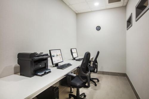 holiday inn and suites grande prairie conference center by ihg