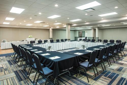 holiday inn and suites grande prairie conference center by ihg