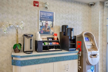 motel 6 grande prairie ab