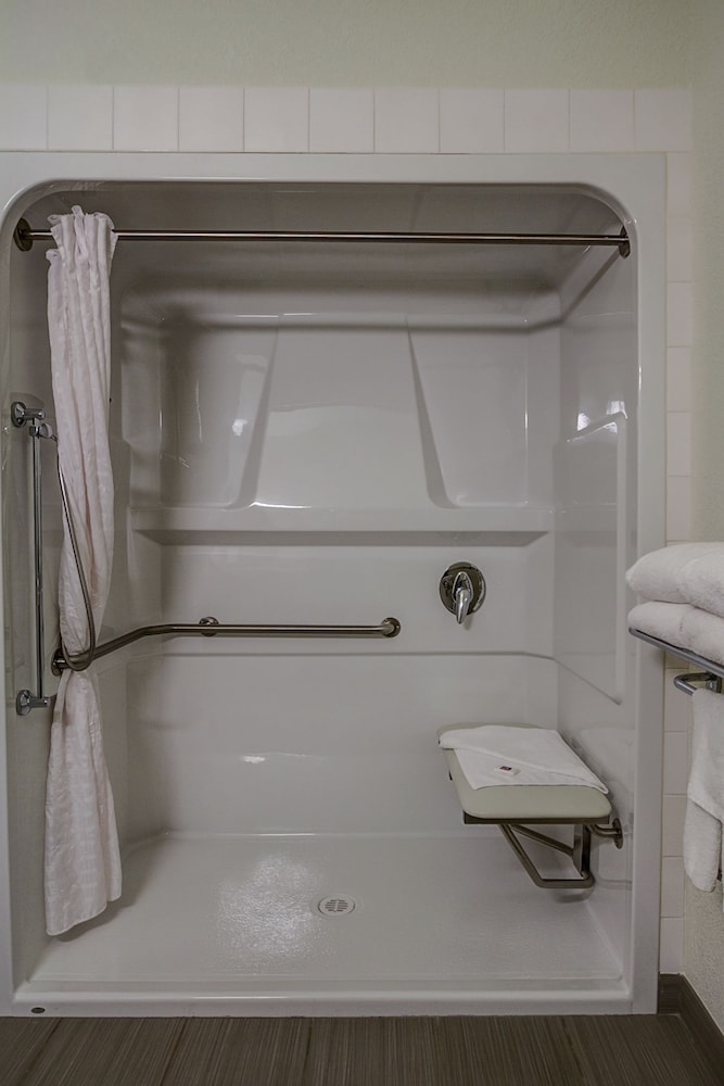 motel 6 grande prairie ab