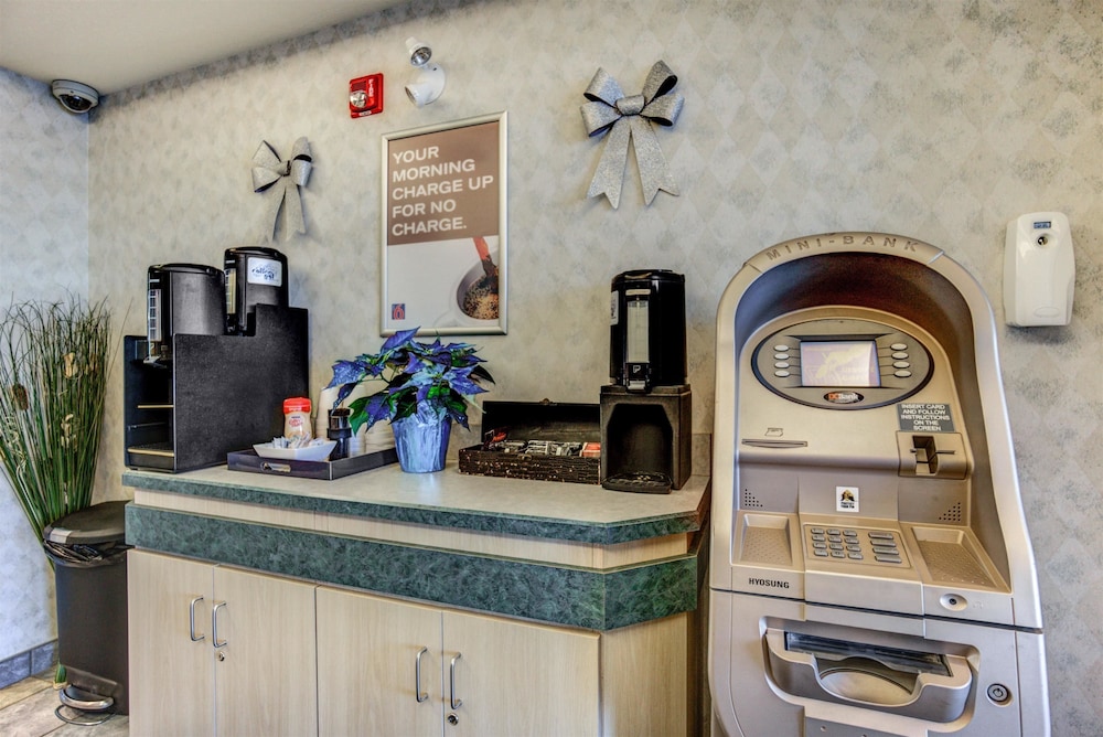 motel 6 grande prairie ab