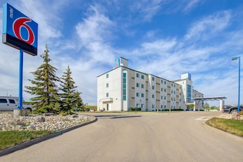 Motel 6 Grande Prairie, Ab,Grande Prairie>>Clairmont,2 star