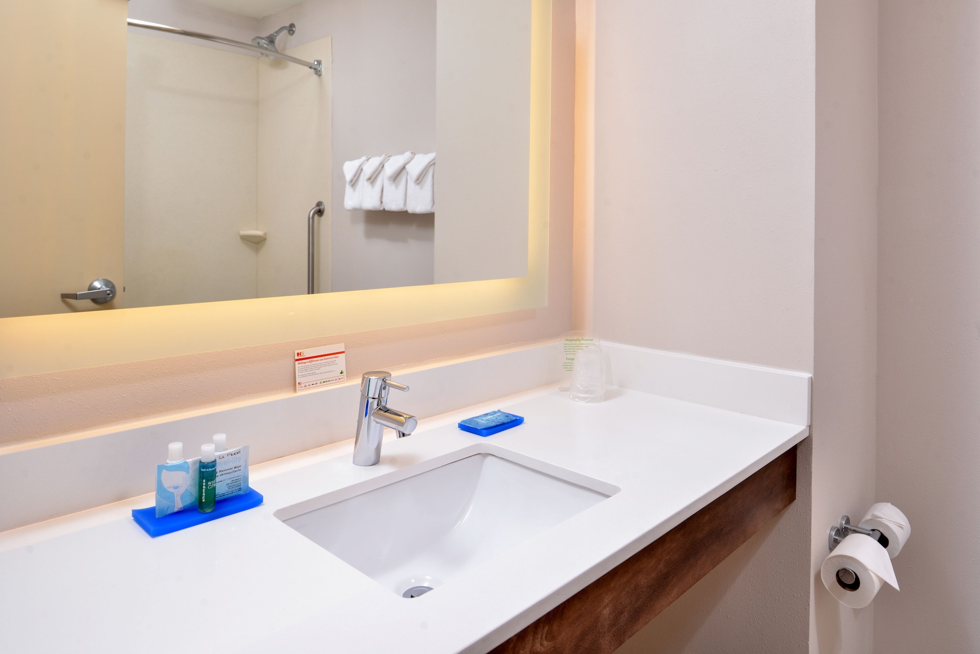 holiday inn express and suites cincinnati mason by ihg