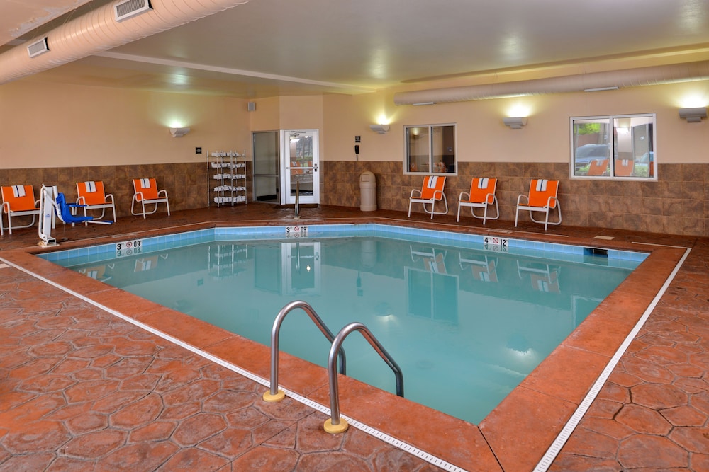 holiday inn express and suites cincinnati mason by ihg