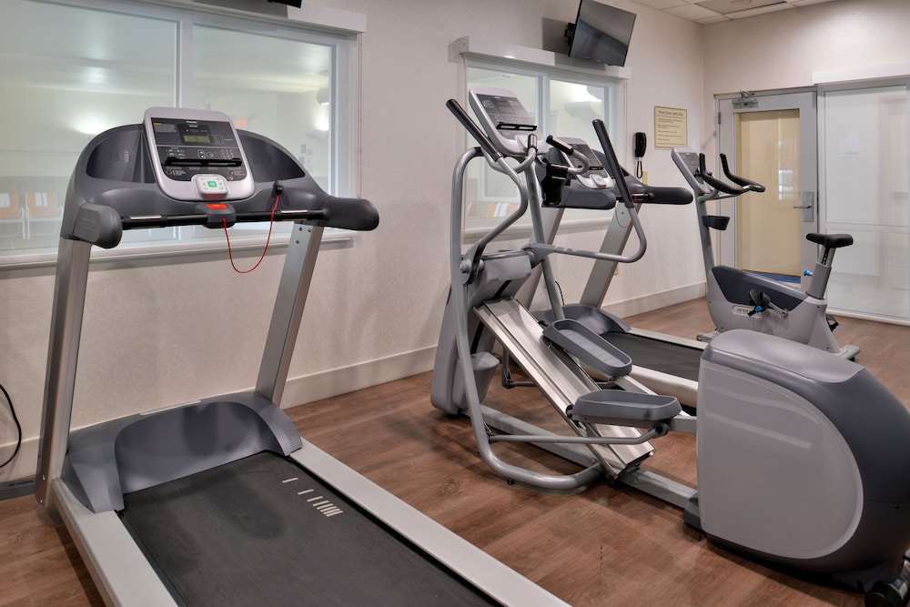 holiday inn express and suites cincinnati mason by ihg