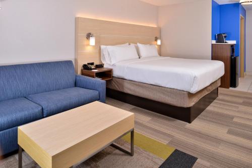 holiday inn express and suites cincinnati mason by ihg