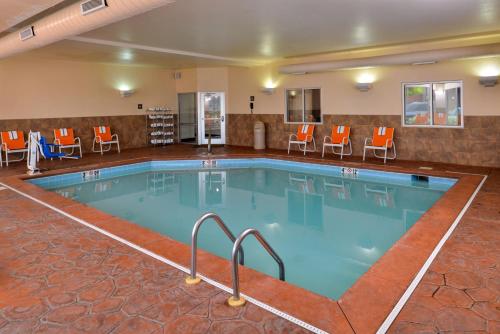 holiday inn express and suites cincinnati mason by ihg