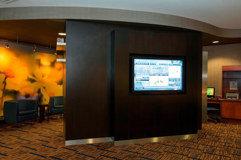 courtyard by marriott cincinnati north at union centre