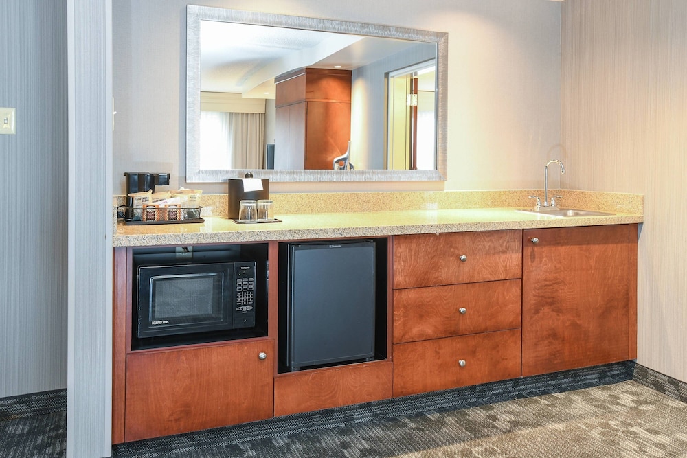 courtyard by marriott cincinnati north at union centre