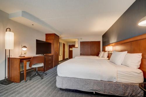 courtyard by marriott cincinnati north at union centre
