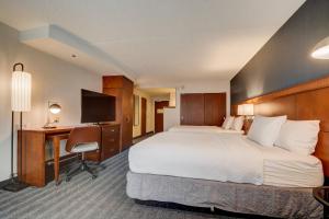 courtyard by marriott cincinnati north at union centre