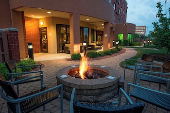 courtyard by marriott cincinnati north at union centre