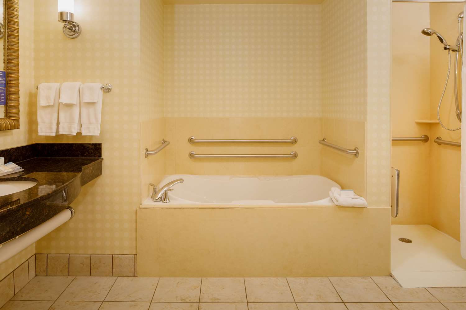 hilton garden inn cincinnati blue ash
