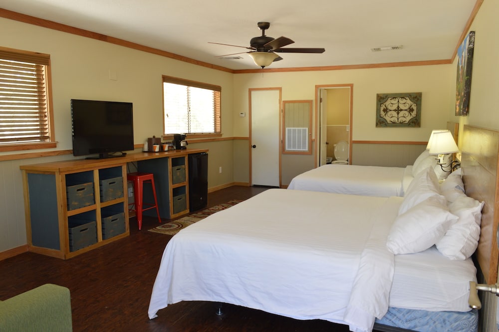 the resort at schlitterbahn