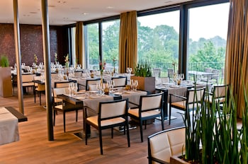 small luxury hotel wellnesshotel golfpanorama