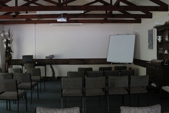 woodlands motel and conference venue