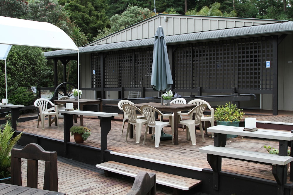 woodlands motel and conference venue