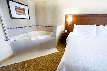 courtyard by marriott mississauga airport corporate centre west