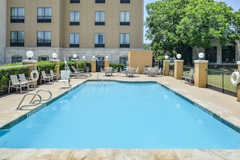 Holiday Inn Express & Suites San Antonio Nw-Medical Area,San Antonio>>River Walk,3 star