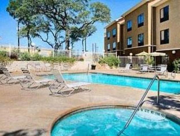 fairfield inn and suites by marriott san antonio seaworld