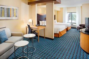 fairfield inn and suites by marriott san antonio seaworld