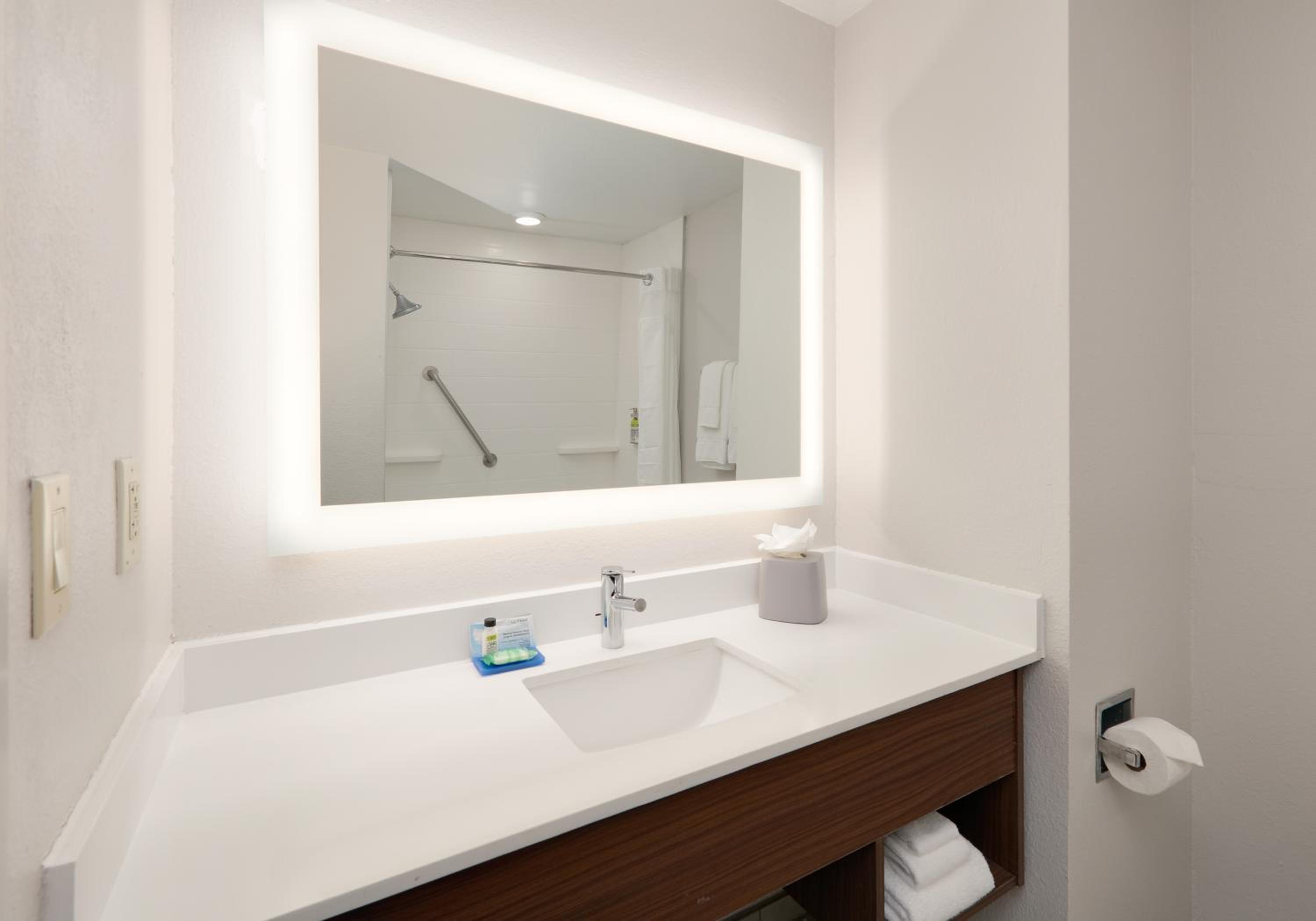 holiday inn express and suites san antonio nw near