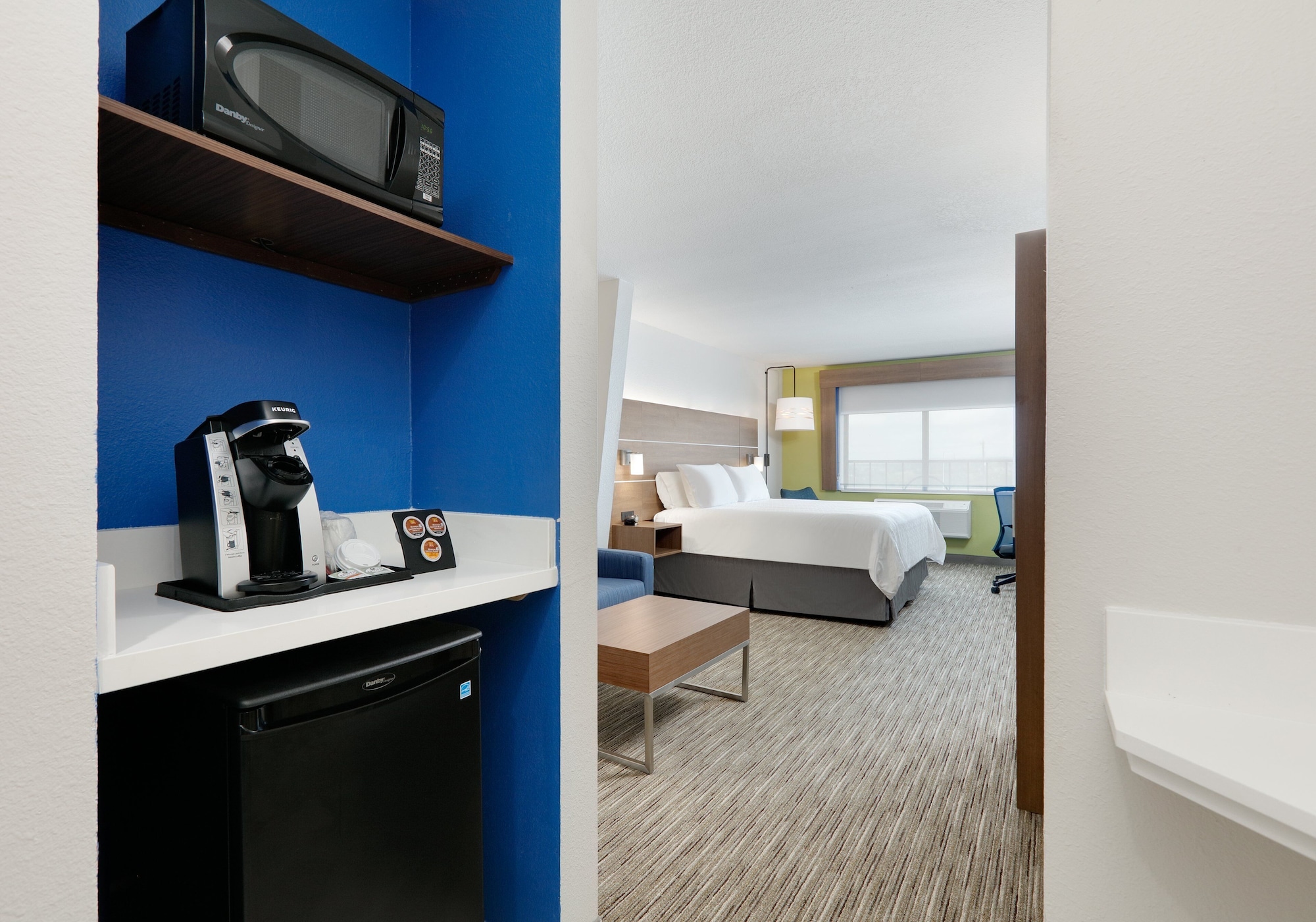 holiday inn express and suites san antonio nw near