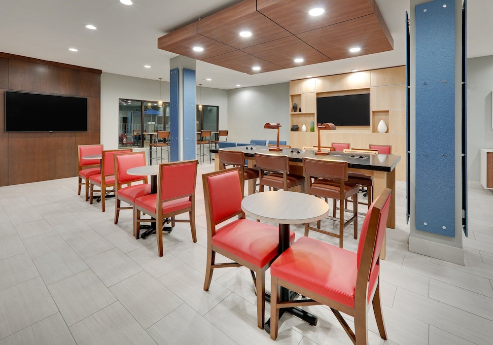 holiday inn express and suites san antonio nw near