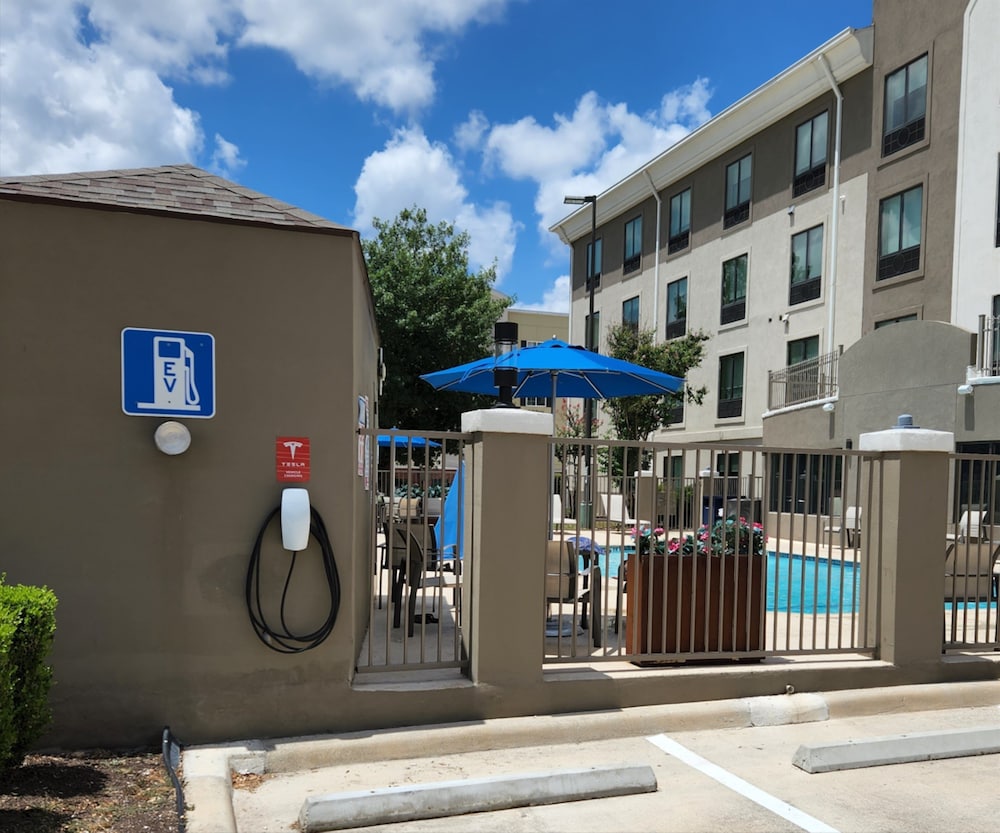 holiday inn express and suites san antonio nw near