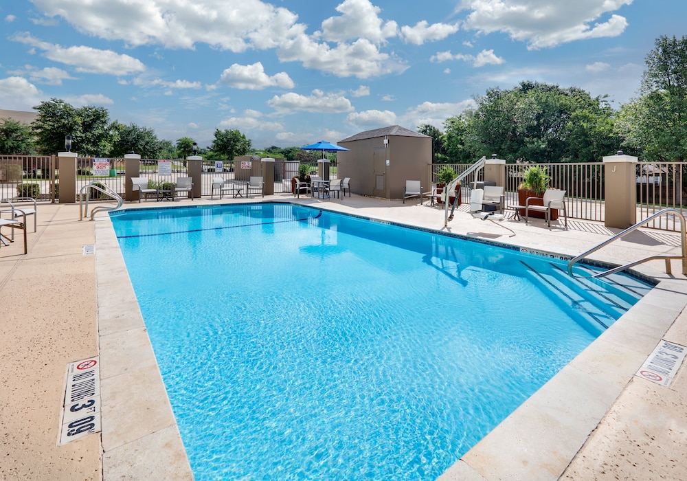 holiday inn express and suites san antonio nw near