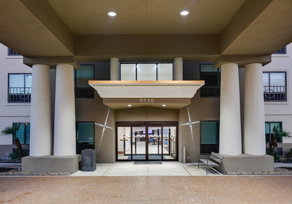 holiday inn express and suites san antonio nw near
