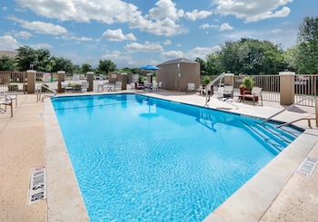 Holiday Inn Express And Suites San Antonio Nw Near,Far West Side>>Bexar County,3 star