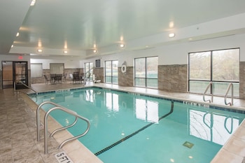 Hampton Inn & Suites Selma-San Antonio-Randolph Afb Texas,Live Oak>>Bexar County,3 star