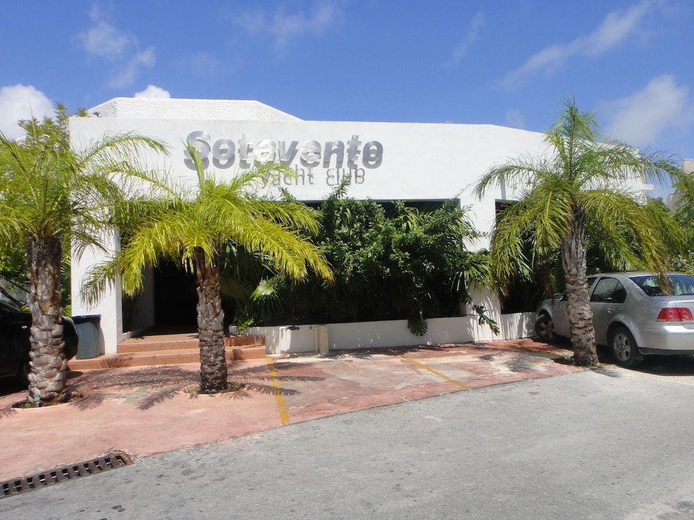 hotel sotavento and yacht club