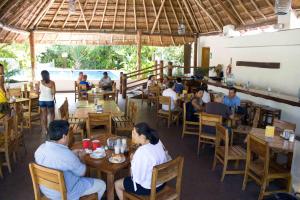 Hotel Sotavento & Yacht Club,Blvd. Kukulcan Km 4 Zona Hotelera,3 star