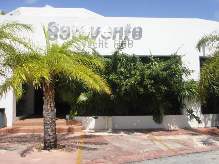 hotel sotavento and yacht club