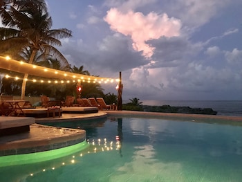 hotel playa la media luna isla mujeres