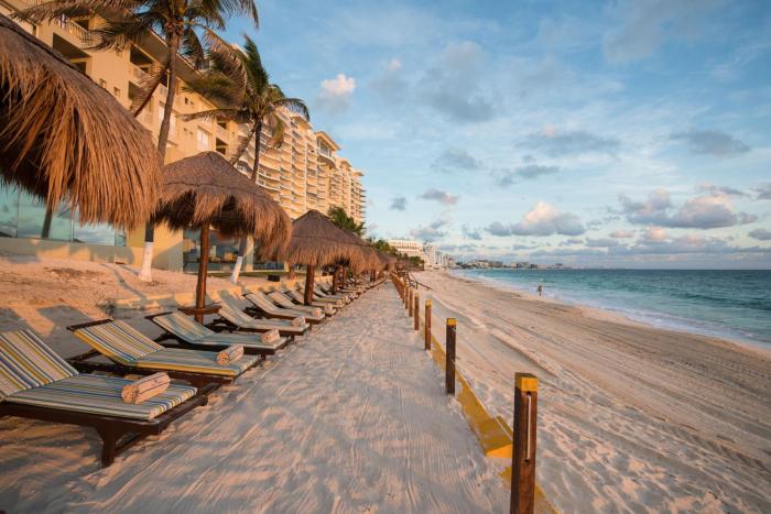club regina cancun