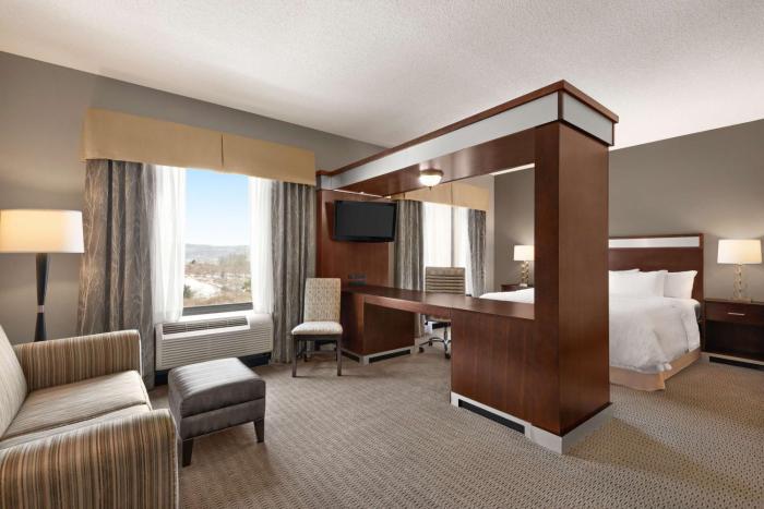 hampton inn and suites mansfield