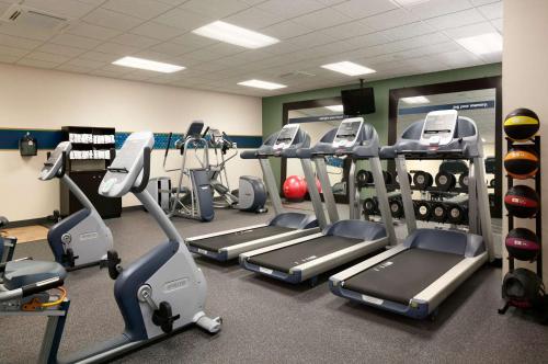 hampton inn and suites mansfield