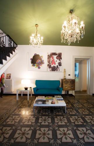 bad bed and breakfast and design