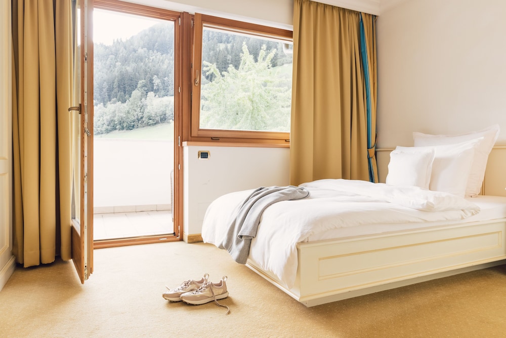 alpenpalace luxury hideaway and spa retreat